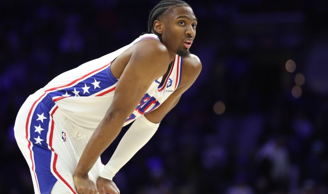 开场就没有进攻状态！马克西22中11空砍26分13助4断 三分9中1