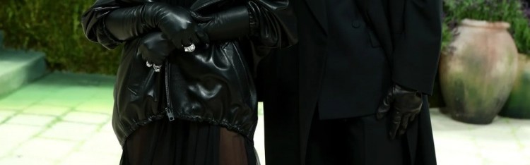 开云官网-Met Gala好多熟悉面孔！库里 威少 韦德 吉米 卡戴珊家族 谷爱玲